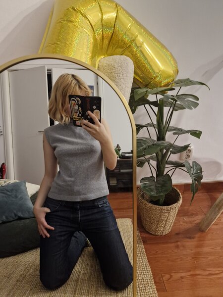 Escorta tanara Calea Victoriei.