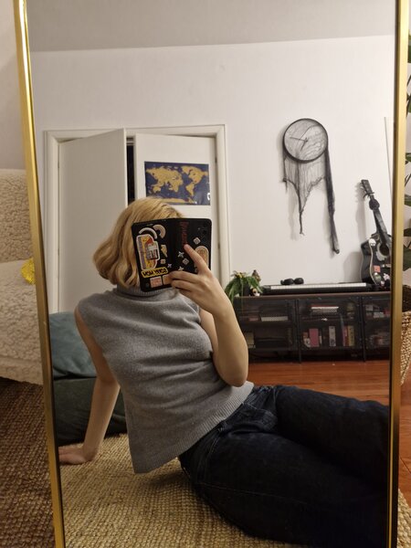 Escorta tanara Calea Victoriei.